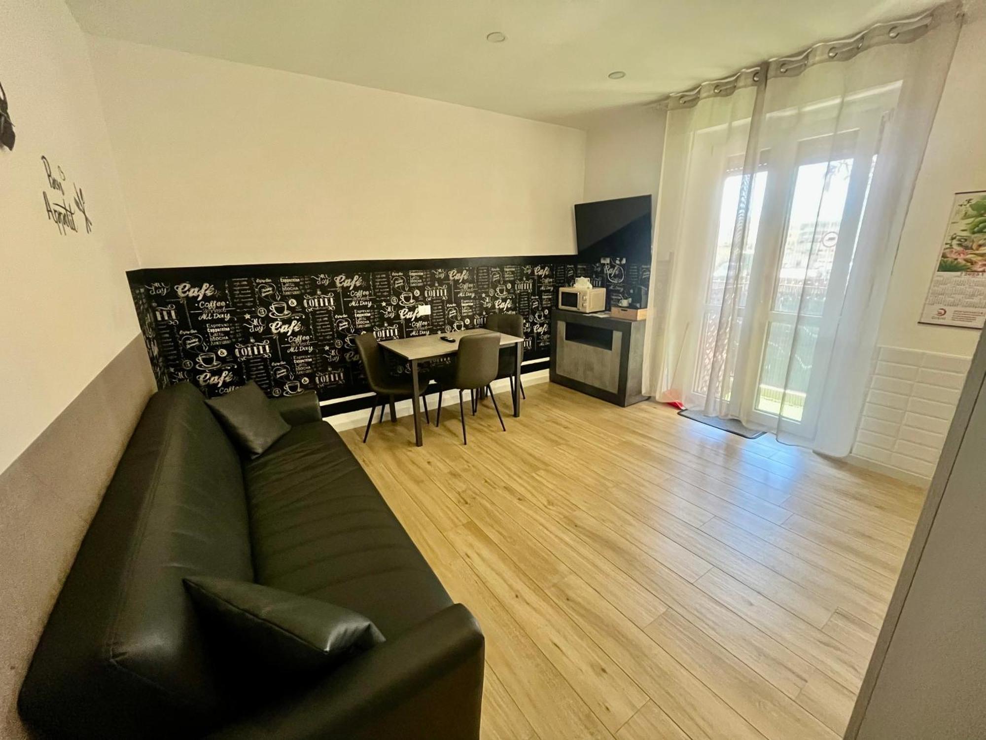 Solemar Apartments Kennedy Alghero Bagian luar foto